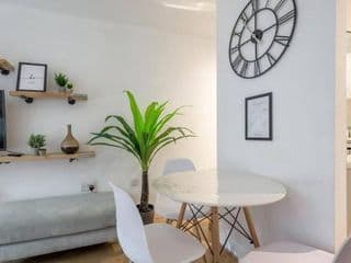 Modern 1 bedroom flat in the city centre - Photo 9