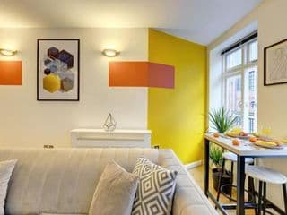 City Centre, 2 Bedroom, Secured Parking, 3 King Bed, WiFi Sleep 6 Guest Comfortable on Three King Size Beds, Jewellery Quarter , Birmingham City Centre , Allocated Secured Parking - Photo 17