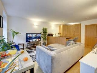 City Centre, 2 Bedroom, Secured Parking, 3 King Bed, WiFi Sleep 6 Guest Comfortable on Three King Size Beds, Jewellery Quarter , Birmingham City Centre , Allocated Secured Parking - Photo 22