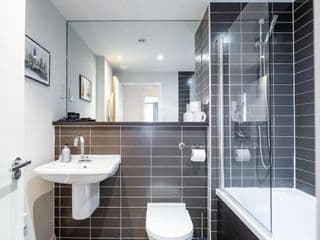 Magical - 2Bed Apartment- City Centre-Free Parking - Photo 7