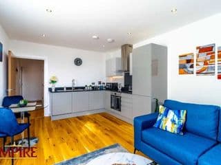 Stunning One Bedroom Duplex Apartment In Heart of Jewellery Quarter - Photo 2