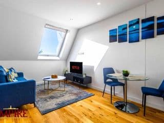 Stunning One Bedroom Duplex Apartment In Heart of Jewellery Quarter - Photo 3
