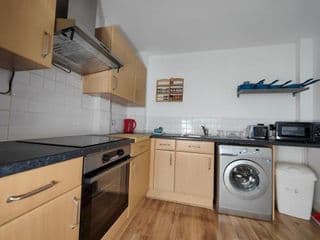 Pass the Keys Spacious Apartment Minutes to Birmingham Centre - Photo 3