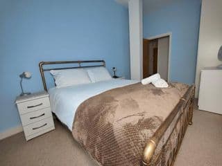 Pass the Keys Spacious Apartment Minutes to Birmingham Centre - Photo 8