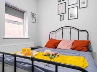 Modern flat in Moseley with Free Parking