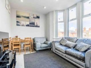 Modern flat in Moseley with Free Parking - Photo 4