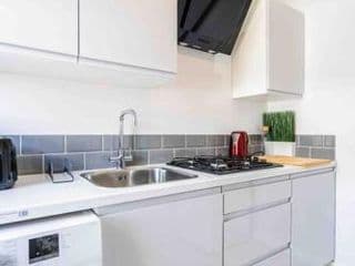 Modern flat in Moseley with Free Parking - Photo 9