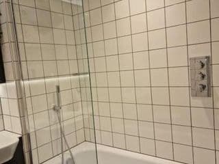 Modern-New Build Apartment in Birmingham - Photo 9