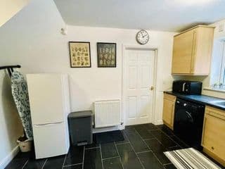 Plantsbrook Place - Luxury 4 bed House + Parking - Photo 23