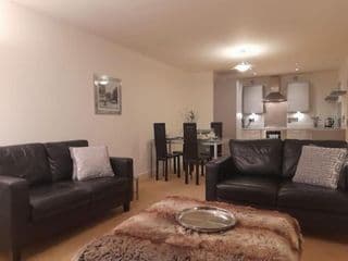 Centrally situated 1 bedroom apartment! - Photo 9