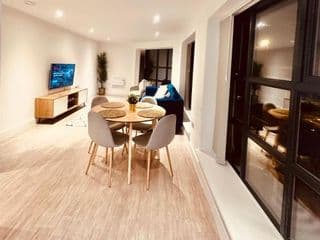 2 Bed Brand New Prestige Apartment in City Centre - Photo 5