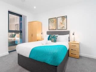 Aqua-Themed 2 Bedroom Cosy Apartment - City Centre - Photo 2