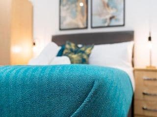 Aqua-Themed 2 Bedroom Cosy Apartment - City Centre - Photo 11