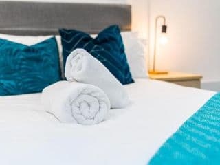 Aqua-Themed 2 Bedroom Cosy Apartment - City Centre - Photo 14