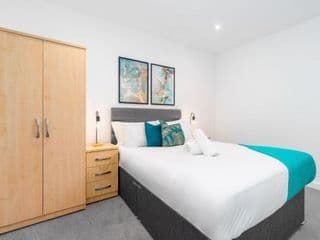 Aqua-Themed 2 Bedroom Cosy Apartment - City Centre - Photo 16