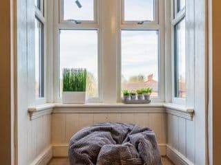 Deluxe 2-Bedroom Flat with Free parking - Photo 15