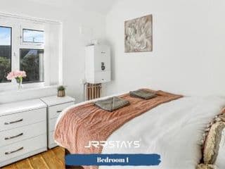 JRR Stays - Birmingham - 3 Bedroom home near Heartland Hospital, Airport and NEC - Photo 3
