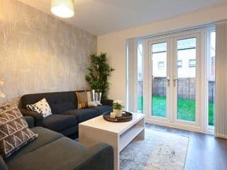 Luxury 4 Bed House with Gated Parking in the Heart of Birmingham! - Photo 11