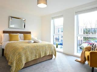 Luxury 4 Bed House with Gated Parking in the Heart of Birmingham! - Photo 17