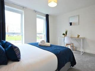 Luxury 4 Bed House with Gated Parking in the Heart of Birmingham! - Photo 21