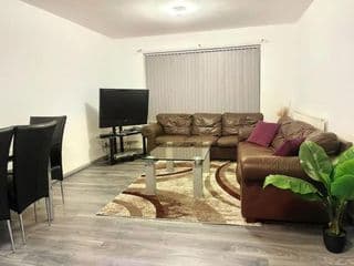 Luxury 3 Bed Apartment Near QE Hospital Harborne Birmingham New