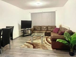 Luxury 3 Bed Apartment Near QE Hospital Harborne Birmingham New - Photo 18