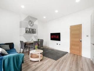 3BR Duplex Penthouse Harrow centre