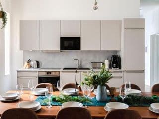 165m2 Downtown Lux Suite -12 Pers - 5 Bedroom - 2 Bath - 11min Alex - Photo 16