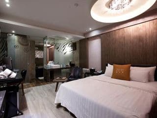 H I P Hotel - Photo 2