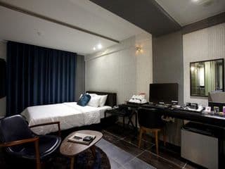 H I P Hotel - Photo 11