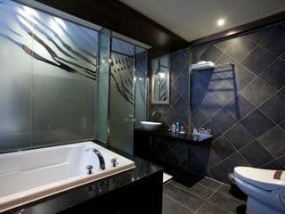 H I P Hotel - Photo 19