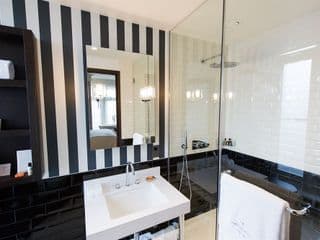 The Ampersand Hotel - Photo 9