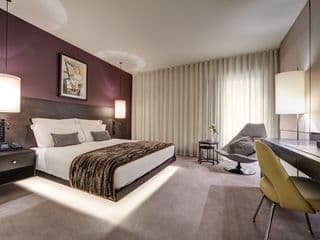 South Place Hotel - Photo 2