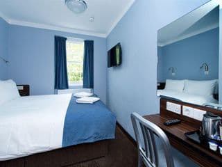 Angus Hotel - Photo 2