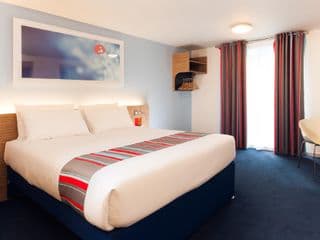 Travelodge London Kingston Upon Thames - Photo 2