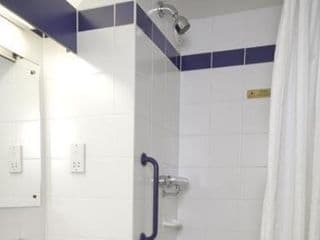 Travelodge London Kingston Upon Thames - Photo 13