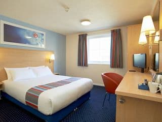 Travelodge London Kingston Upon Thames - Photo 3