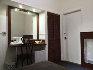 London Continental Hotel - Photo 13