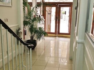 London Continental Hotel - Photo 16