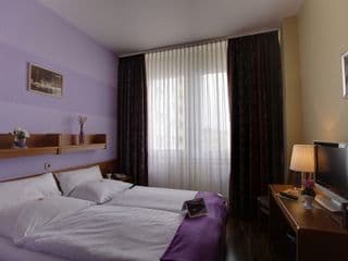 Hotel Columbia - Photo 2