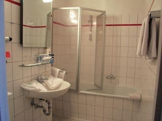 Hotel Columbia - Photo 9