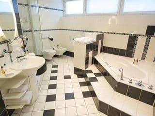 City Hotel Berlin East - Photo 7