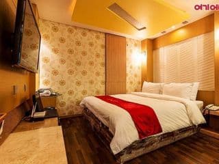 Olive Hotel - Photo 8