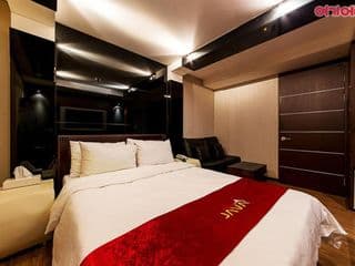 Olive Hotel - Photo 2