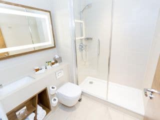 DoubleTree by Hilton London - Hyde Park - Photo 8