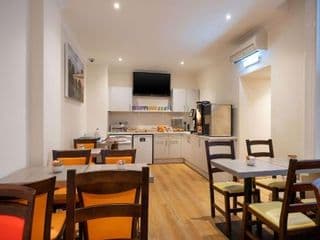 Comfort Inn Hyde Park - Photo 13