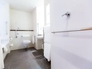 Crowne Plaza London Ealing, an IHG Hotel - Photo 9