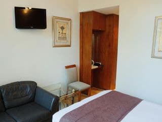 Garden View Hotel - Photo 5