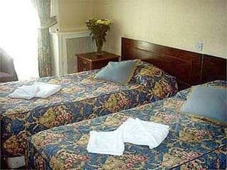 Rose Court Hotel - Photo 3