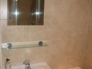 Barry House - Photo 15